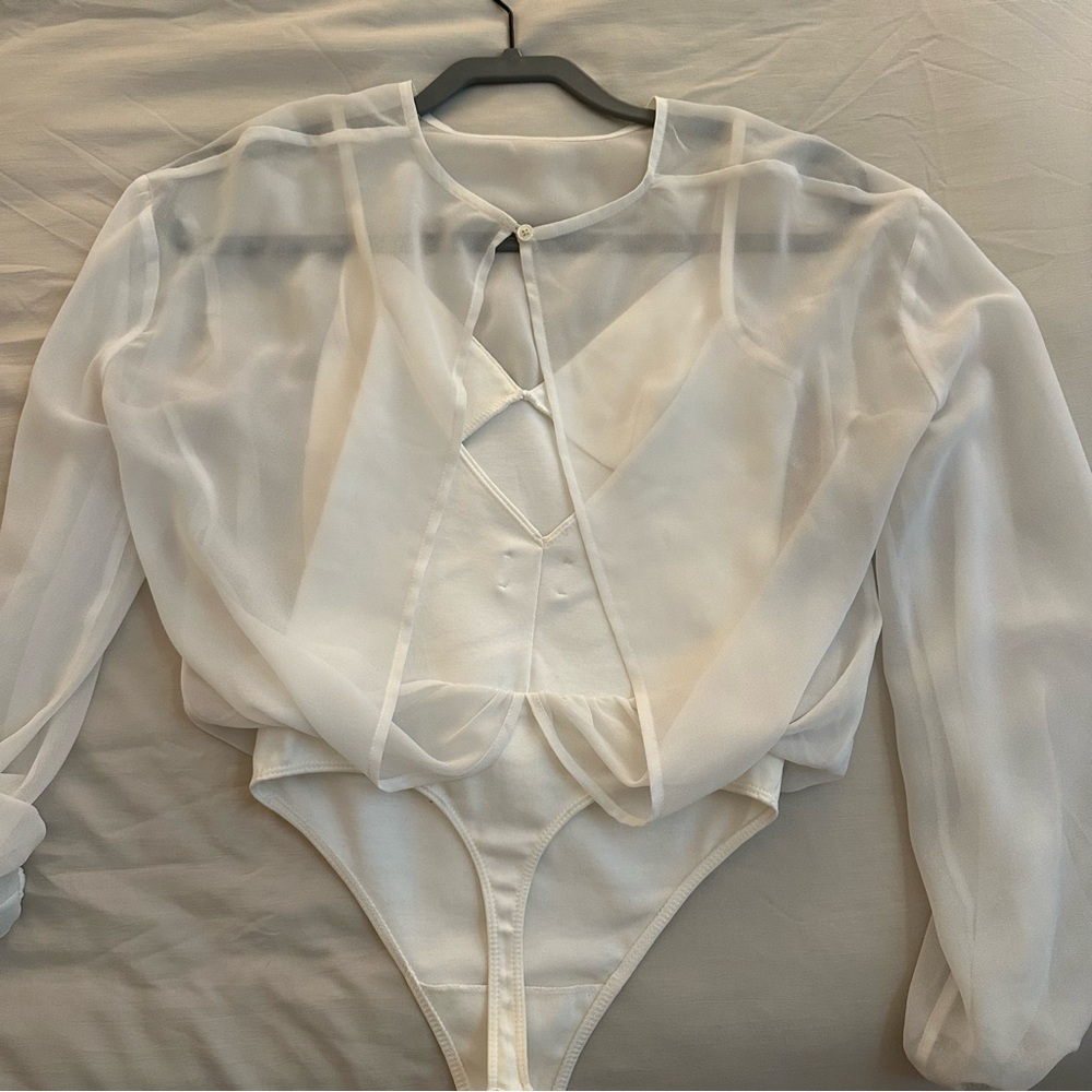 Aritzia Cream Sheer Long Sleeve Bodysuit - Picture 6 of 7
